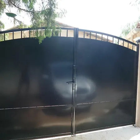 بيت للعطل Torpet *